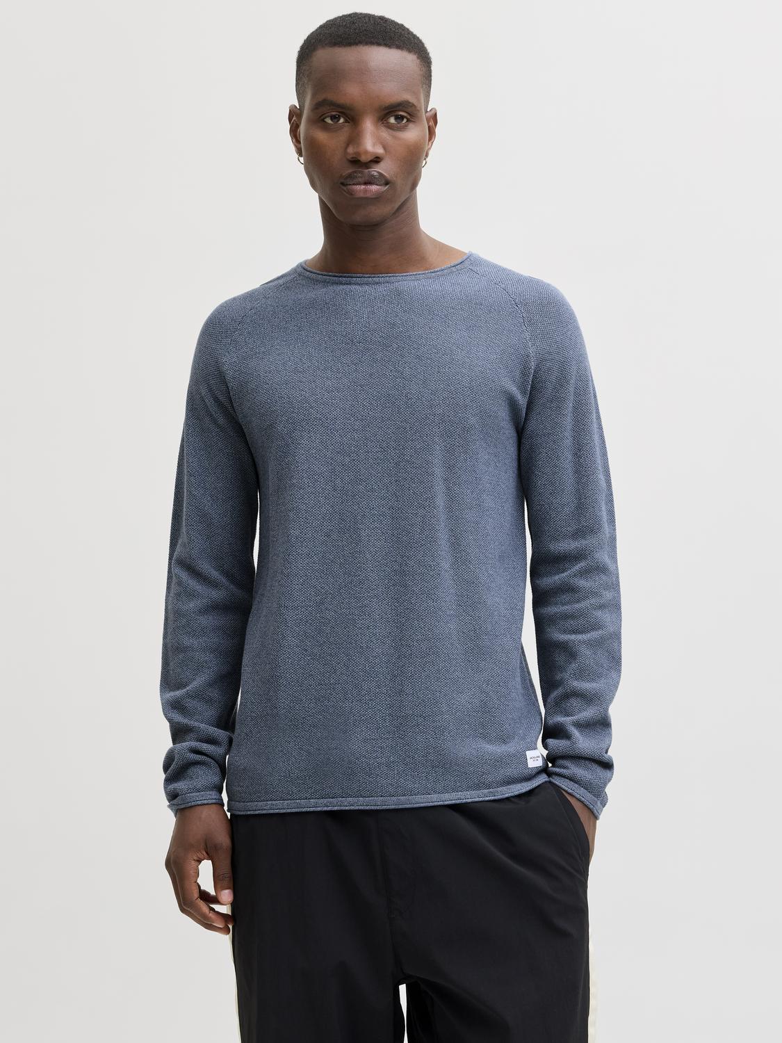 model_shot-front